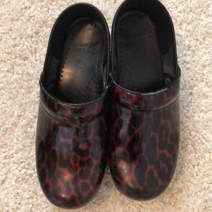 Dansko retired leopard pattern